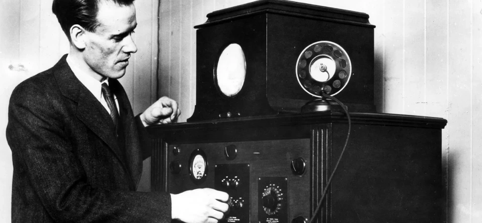 The world's first television set